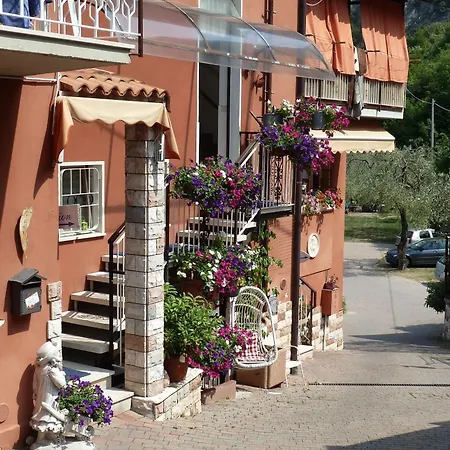 Baitone - Nature Village Hotel